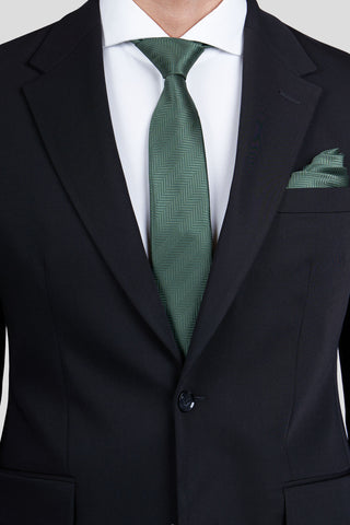 Accessory-pack (grøn sildeben) på model - SUIT CLUB