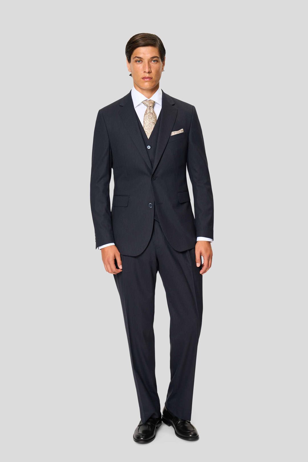 PREMIUM navy three-piece jakkesæt med nålestriber