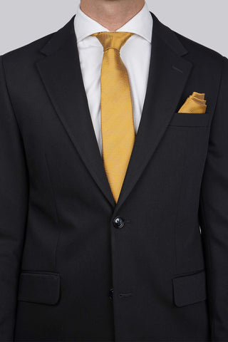 Accessory-pack (guld sildeben) på model - SUIT CLUB