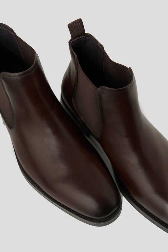 Brune chelsea boots
