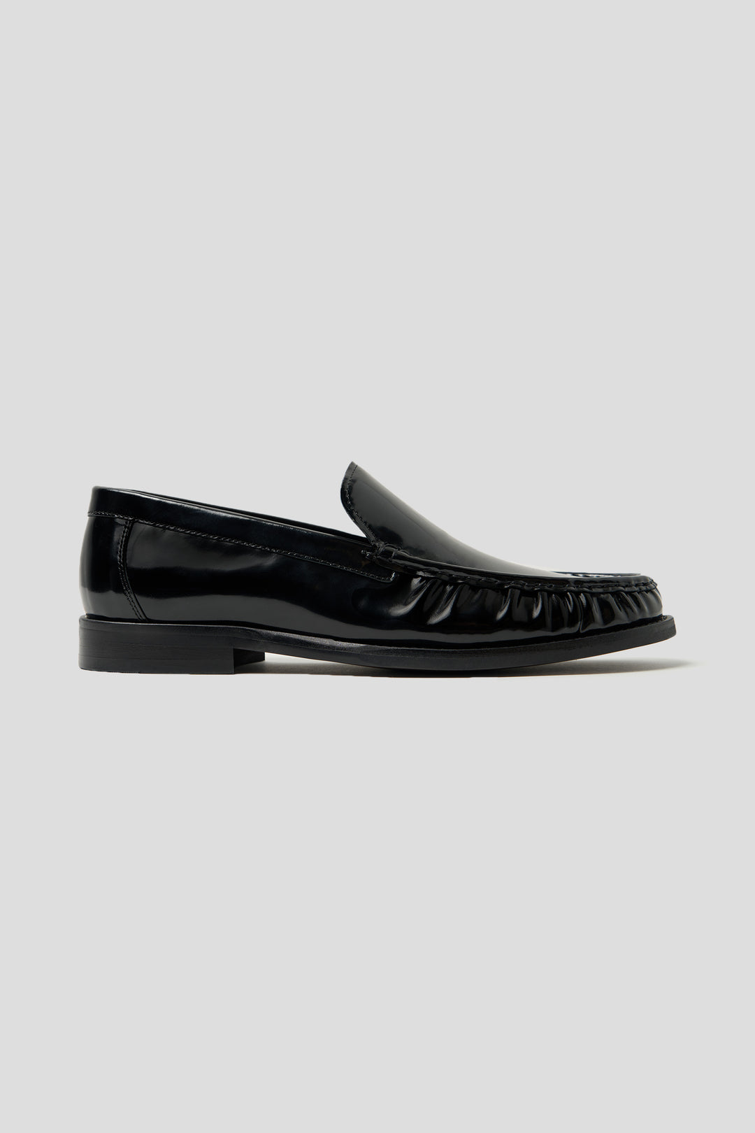 Schwarzer Lackleder-Loafer